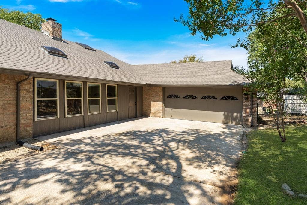 2844 Hurstview Drive, Hurst, TX 76054 2844 Hurstview Drive, Hurst, TX 76054