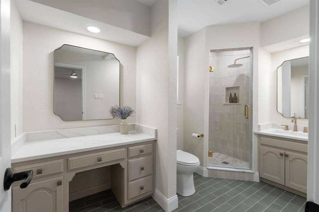 2844 Hurstview Drive, Hurst, TX 76054 Fresh paint, new quartz, lighting, toilet, mirrors and faucets