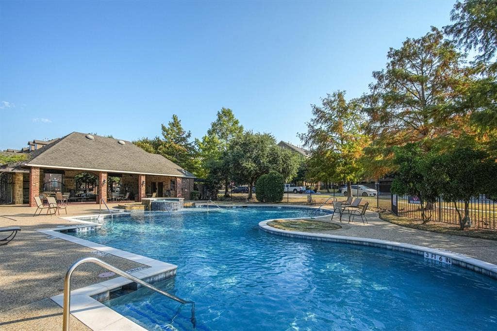 1441 Fox Run Drive, Irving, TX 75063 1441 Fox Run Drive, Irving, TX 75063