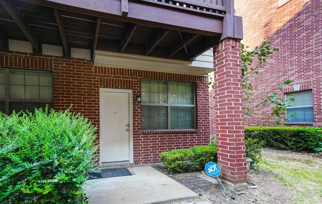 1441 Fox Run Drive, Irving, TX 75063 1441 Fox Run Drive, Irving, TX 75063