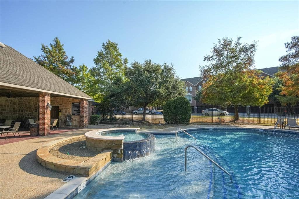 1441 Fox Run Drive, Irving, TX 75063 1441 Fox Run Drive, Irving, TX 75063