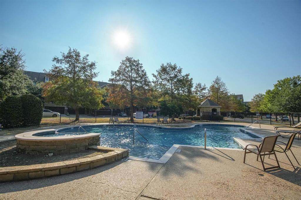 1441 Fox Run Drive, Irving, TX 75063 1441 Fox Run Drive, Irving, TX 75063