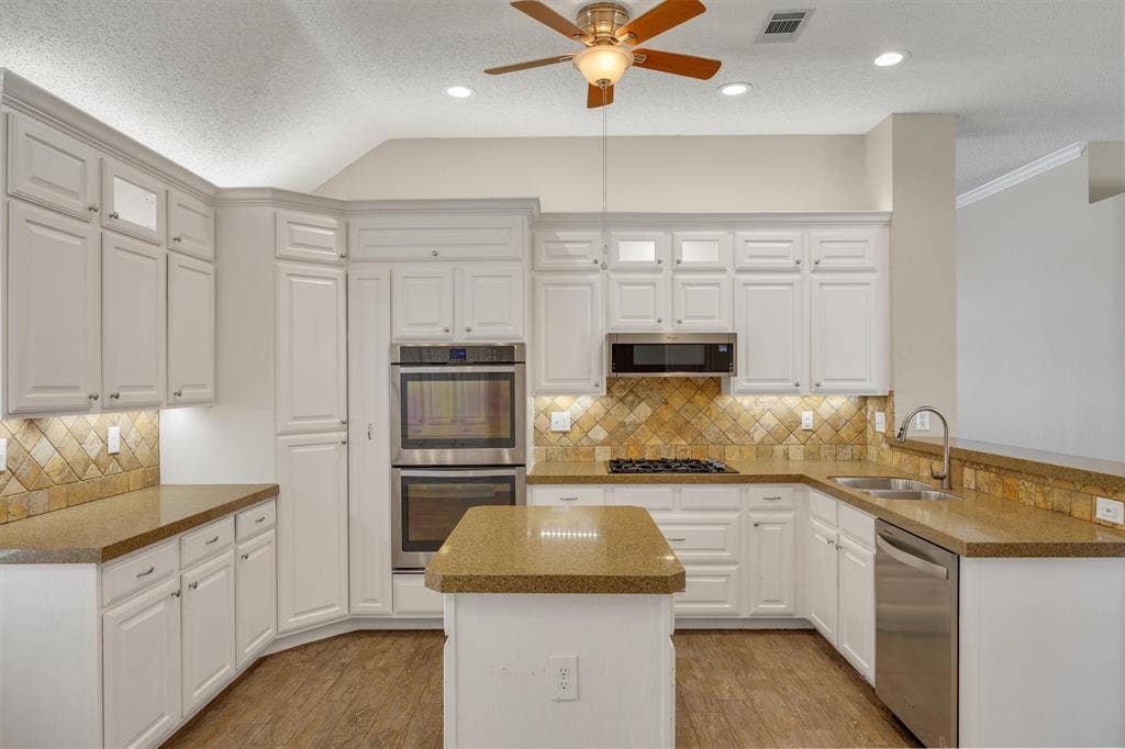 12 Harper Drive, Allen, TX 75002 12 Harper Drive, Allen, TX 75002