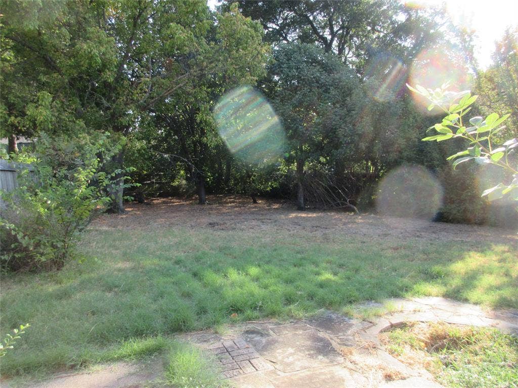 1823 Green Tree Lane, Duncanville, TX 75137 1823 Green Tree Lane, Duncanville, TX 75137