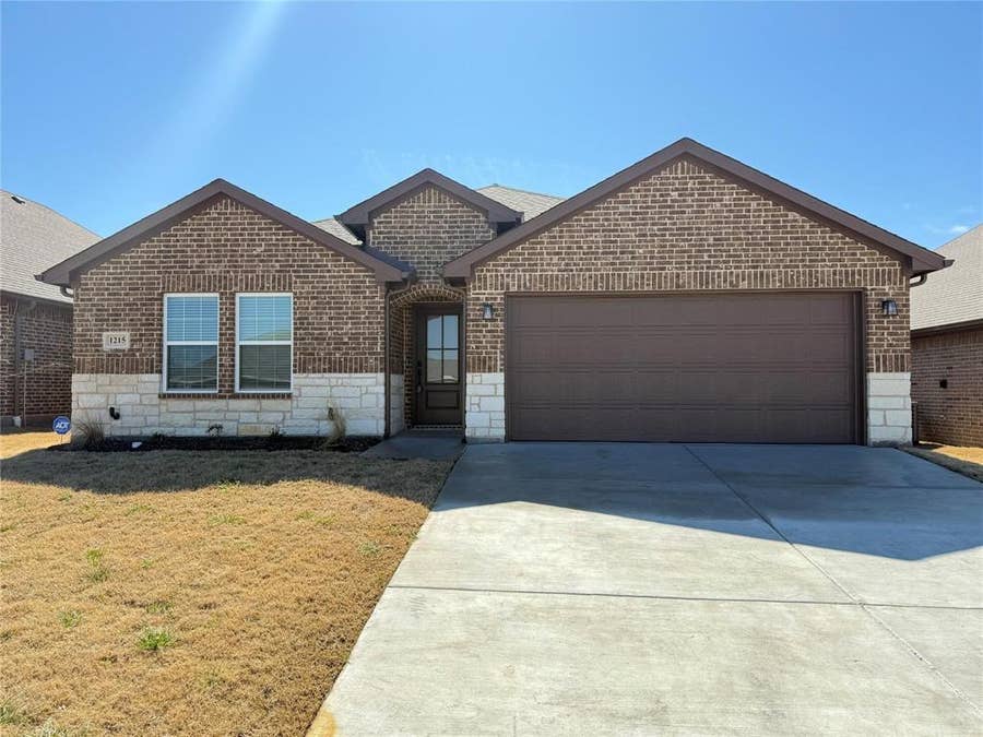 Property photo for 1215 Brad Kellar Drive, Greenville, TX