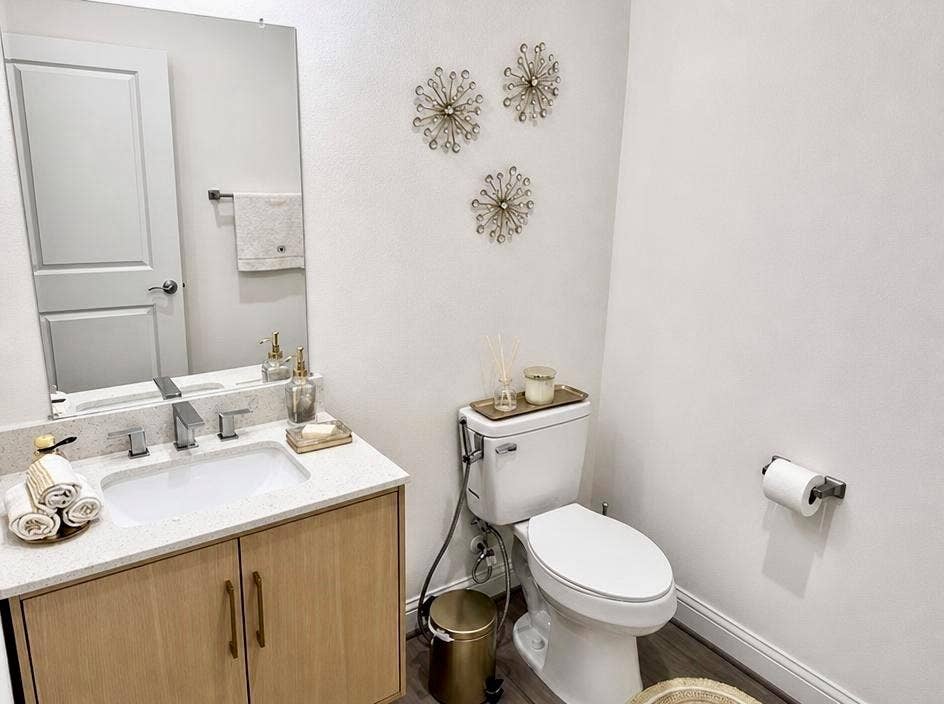 1221 W 16th Street, #F, Houston, TX 77008 1221 W 16th Street, #F, Houston, TX 77008