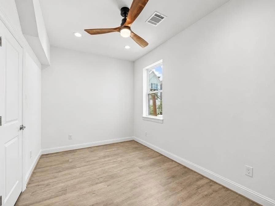 1221 W 16th Street, #F, Houston, TX 77008 1221 W 16th Street, #F, Houston, TX 77008