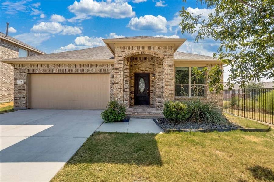 Property photo for 145 Hidden Creek Court, Saginaw, TX