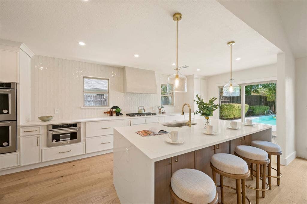 6728 Saint Anne Street, Dallas, TX 75248 6728 Saint Anne Street, Dallas, TX 75248