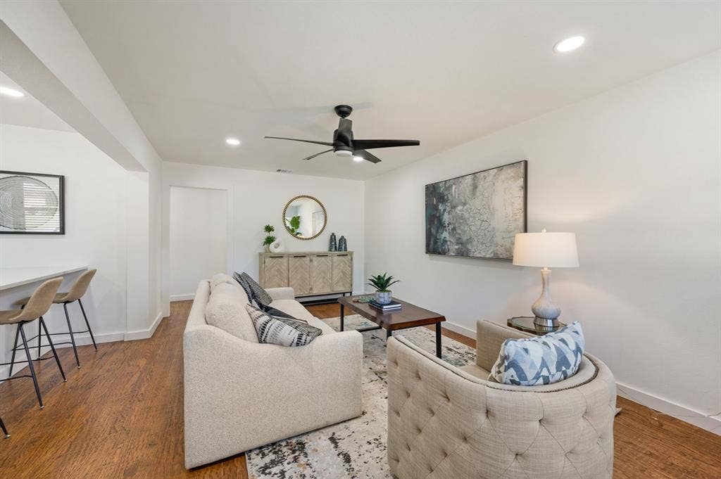 9916 Cloister Drive, Dallas, TX 75228 9916 Cloister Drive, Dallas, TX 75228