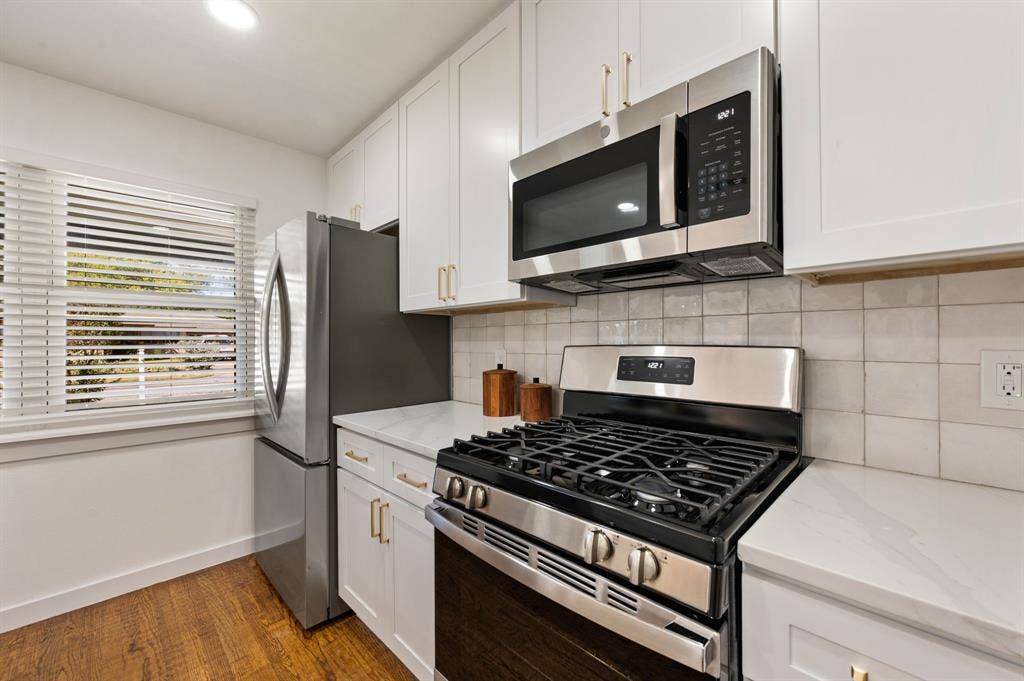 9916 Cloister Drive, Dallas, TX 75228 9916 Cloister Drive, Dallas, TX 75228
