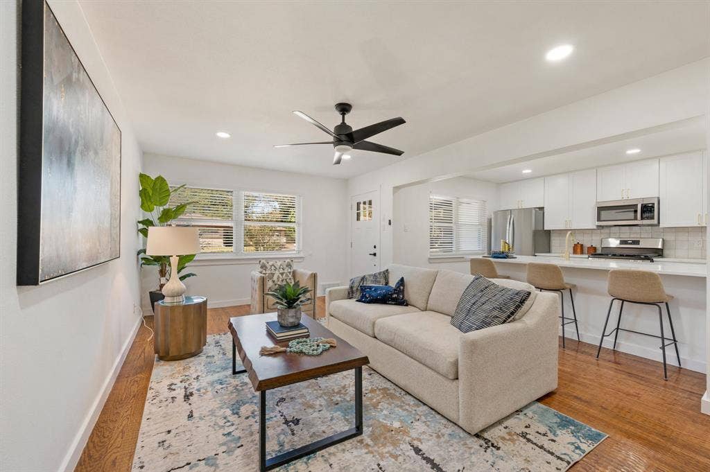 9916 Cloister Drive, Dallas, TX 75228 9916 Cloister Drive, Dallas, TX 75228