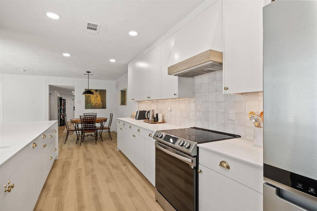 9306 Rolling Rock Lane, Dallas, TX 75238 9306 Rolling Rock Lane, Dallas, TX 75238