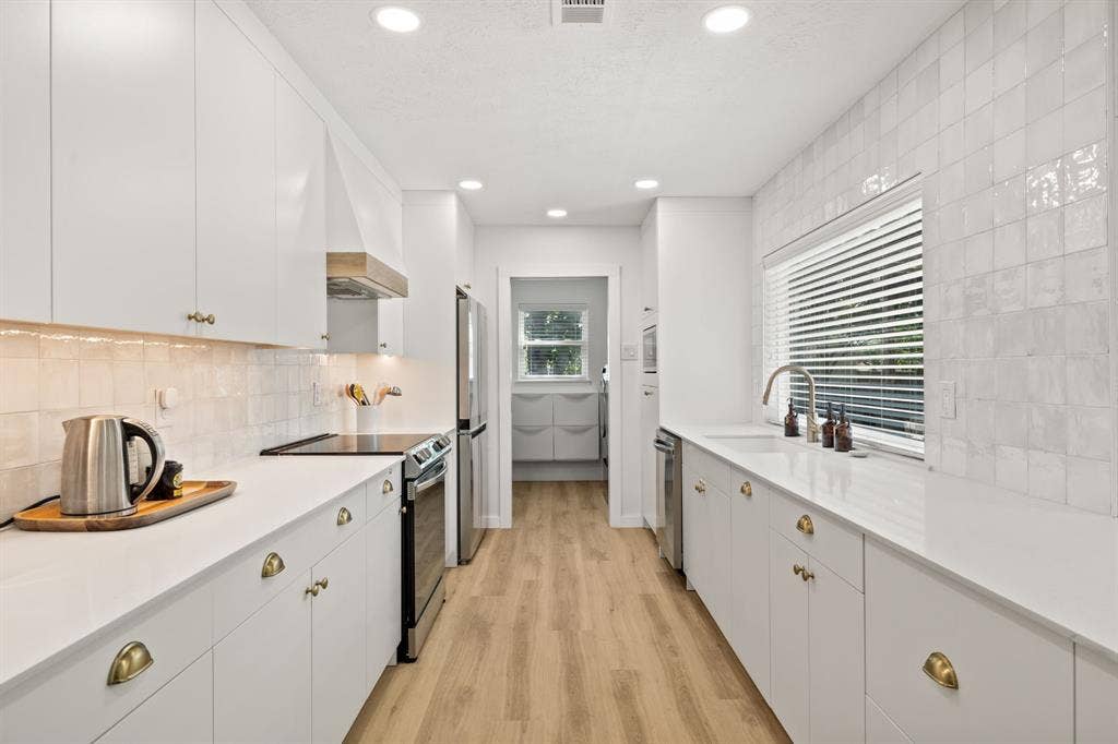 9306 Rolling Rock Lane, Dallas, TX 75238 9306 Rolling Rock Lane, Dallas, TX 75238