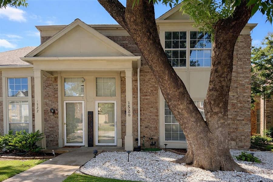 Property photo for 1520 Beach Lane, Arlington, TX