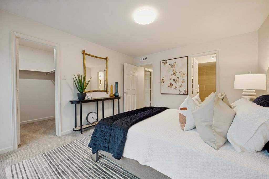 5140 Amesbury Drive, #212, Dallas, TX 75206 Updated at The Arrangement Condos