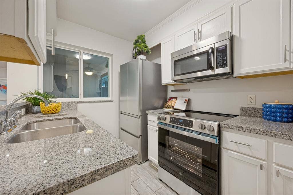 5140 Amesbury Drive, #212, Dallas, TX 75206 Updated at The Arrangement Condos