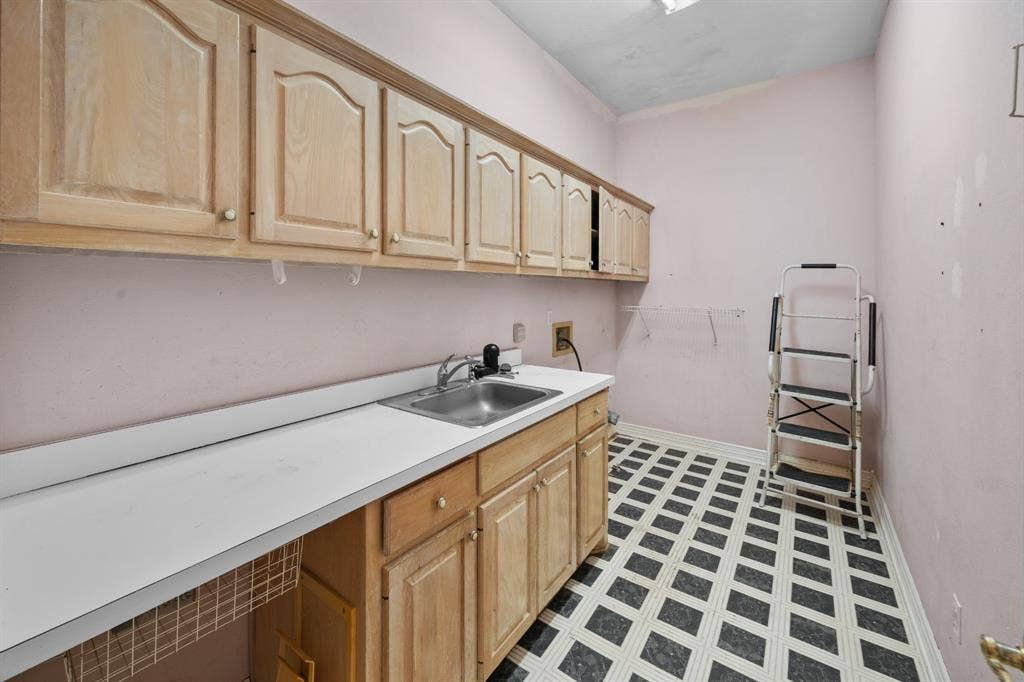2941 N Mockingbird Lane, Midlothian, TX 76065