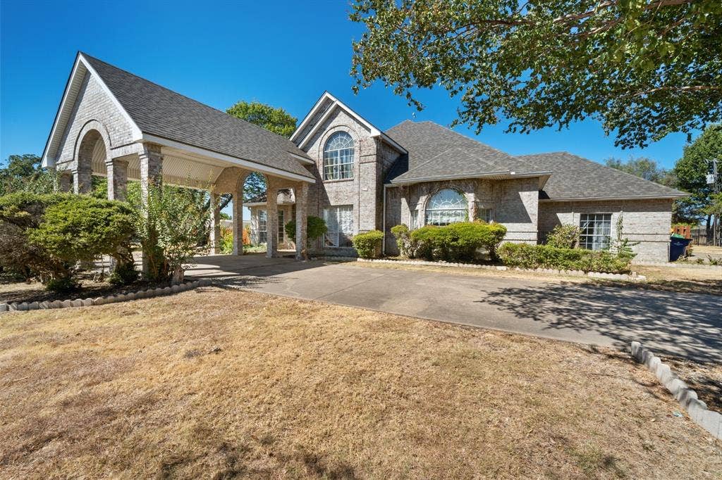 2941 N Mockingbird Lane, Midlothian, TX 76065
