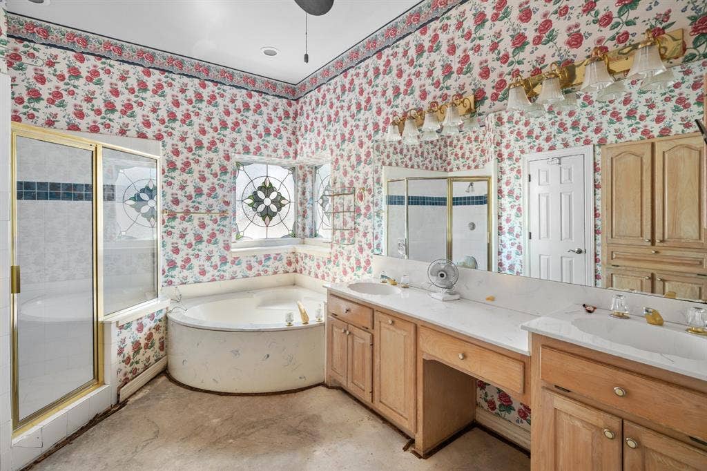 2941 N Mockingbird Lane, Midlothian, TX 76065