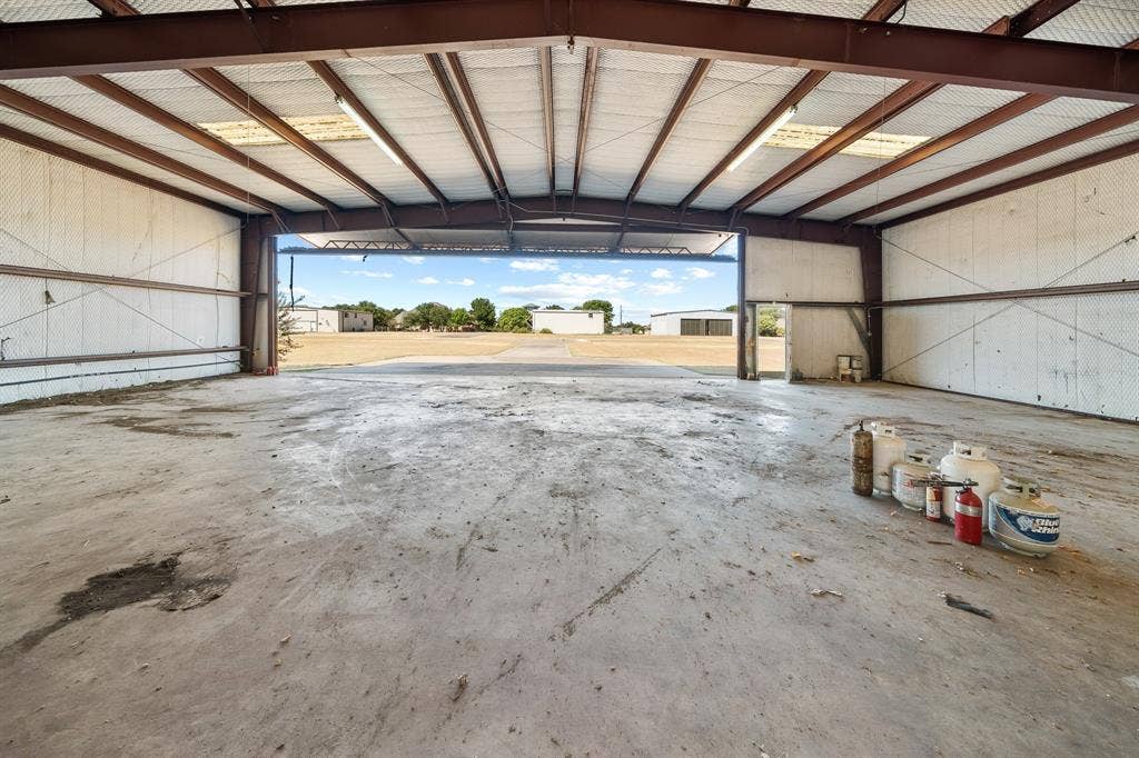 2941 N Mockingbird Lane, Midlothian, TX 76065