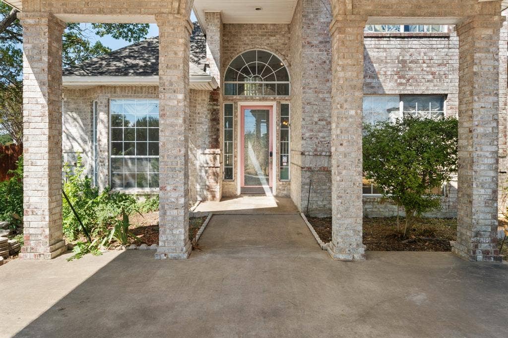2941 N Mockingbird Lane, Midlothian, TX 76065