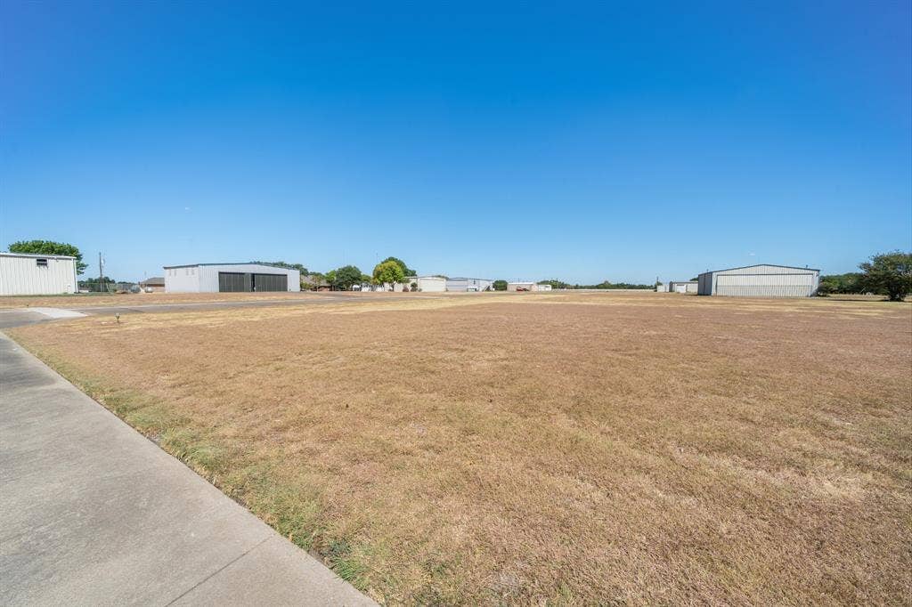2941 N Mockingbird Lane, Midlothian, TX 76065