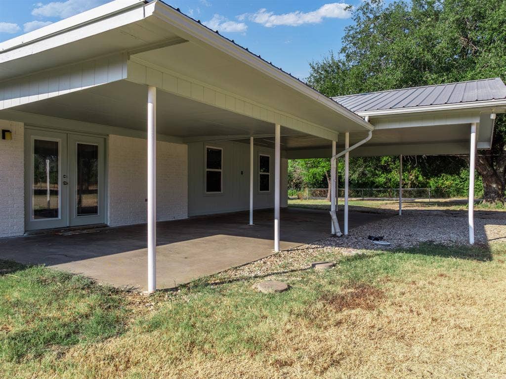 8707 E Highway 6, Riesel, TX 76682