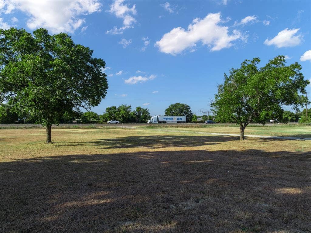 8707 E Highway 6, Riesel, TX 76682