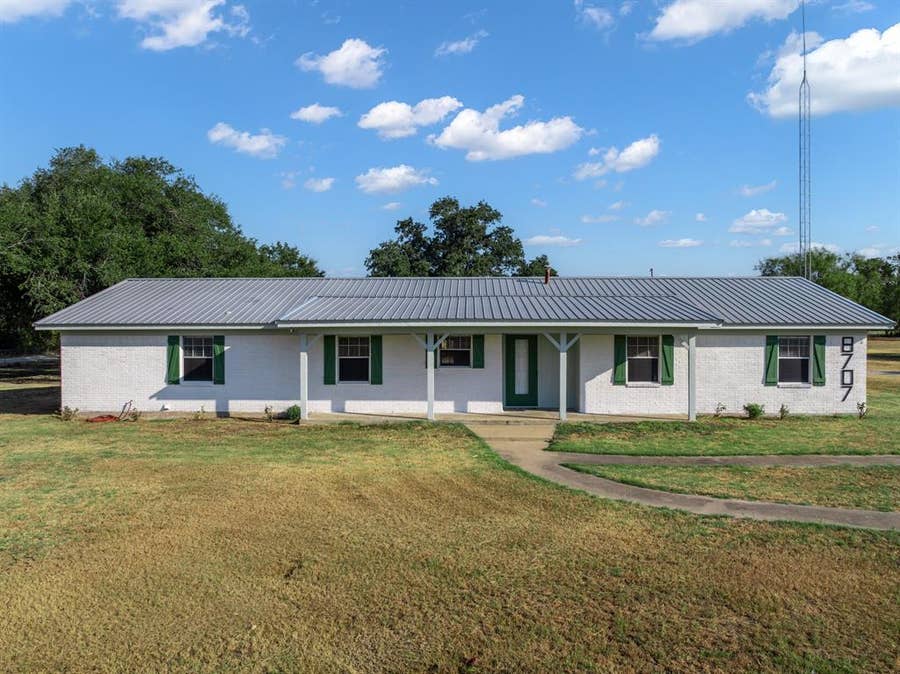 Property photo for 8707 E Highway 6, Riesel, TX