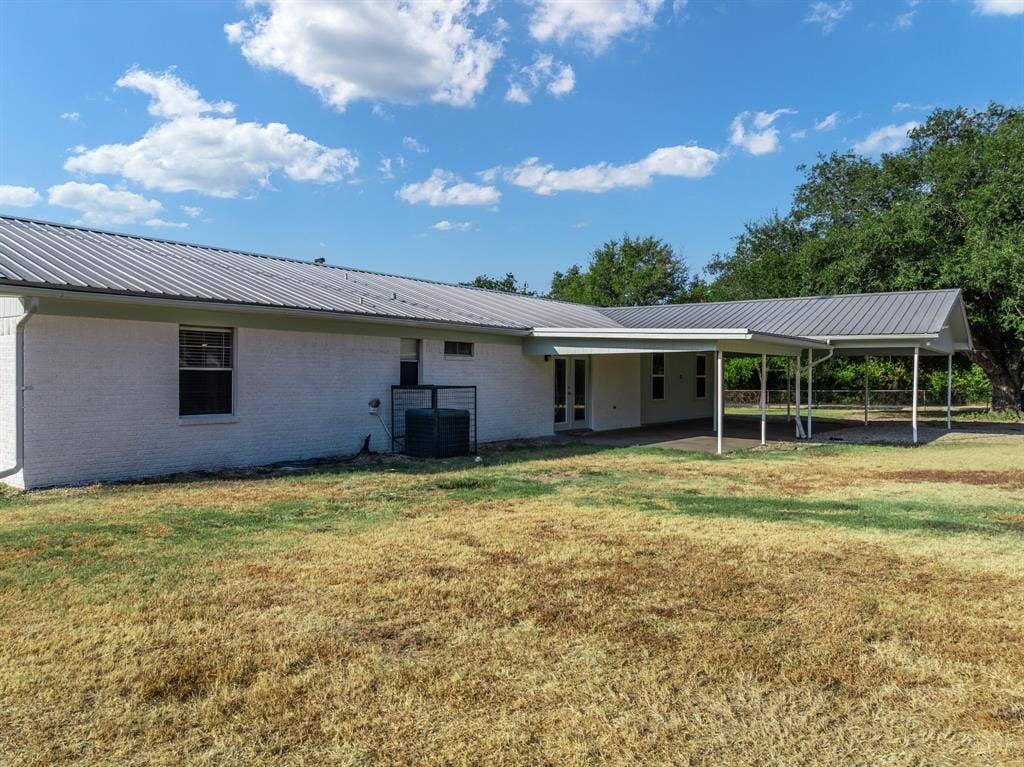 8707 E Highway 6, Riesel, TX 76682