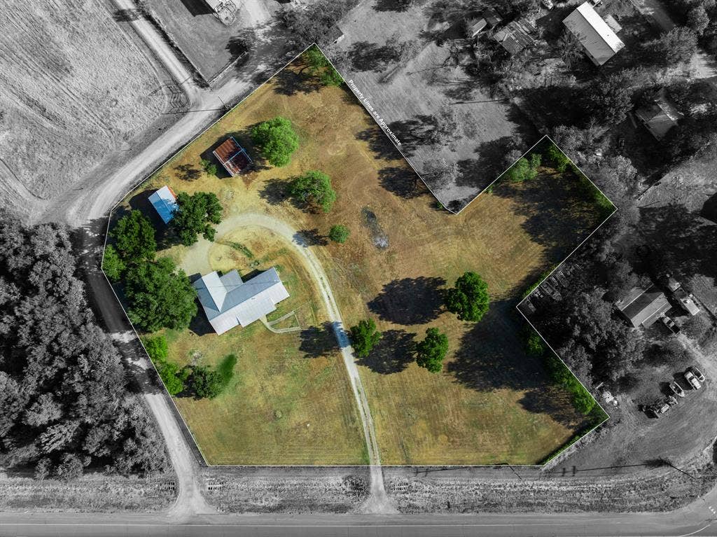 8707 E Highway 6, Riesel, TX 76682