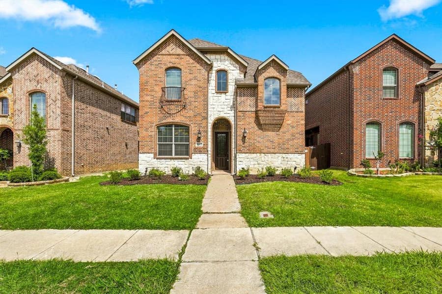 Property photo for 5012 Province Place, Irving, TX