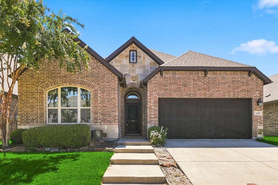 Property photo for 1209 9th Street, Argyle, TX