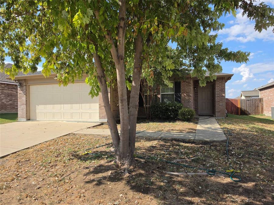 Property photo for 6012 Fantail Drive, Fort Worth, TX