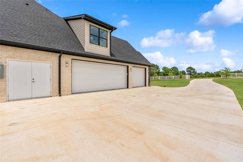 21604 Woodring Road, Bullard, TX 75757 21604 Woodring Road, Bullard, TX 75757