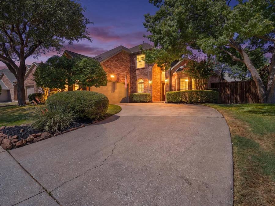 Property photo for 2710 Parkside Lane, McKinney, TX