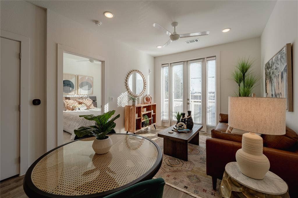 105 S Bishop Avenue, #105-2319, Dallas, TX 75208 105 S Bishop Avenue, #105-2319, Dallas, TX 75208