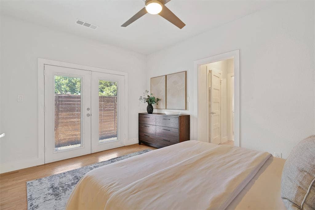 10827 Wallbrook Drive, Dallas, TX 75238 10827 Wallbrook Drive, Dallas, TX 75238