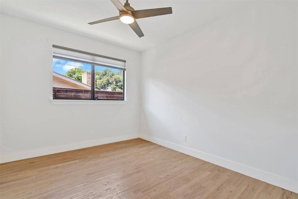 10827 Wallbrook Drive, Dallas, TX 75238 10827 Wallbrook Drive, Dallas, TX 75238