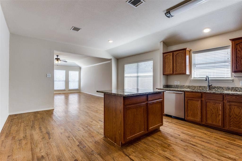 9710 Revolution Way, Frisco, TX 75033 9710 Revolution Way, Frisco, TX 75033