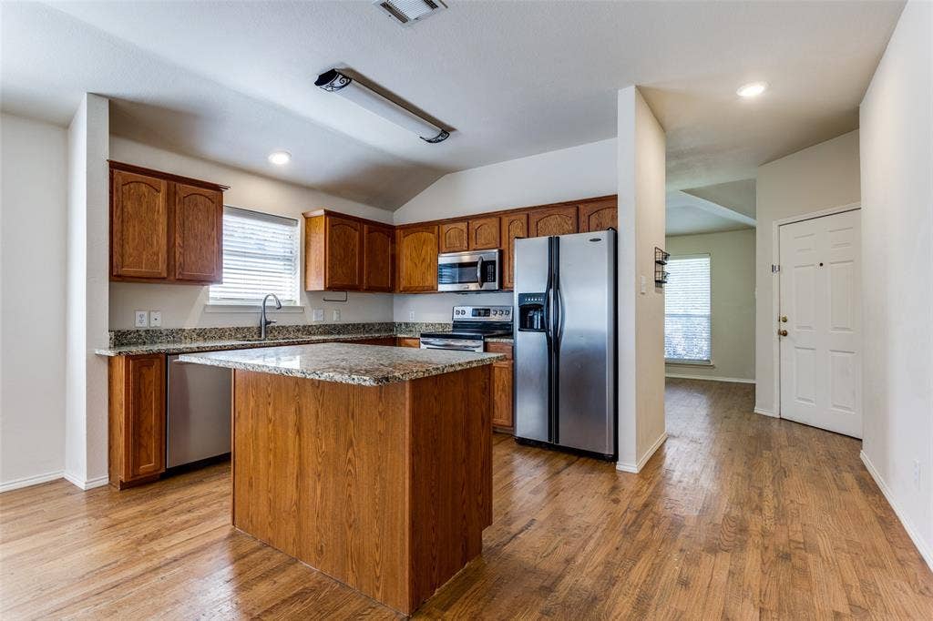 9710 Revolution Way, Frisco, TX 75033 9710 Revolution Way, Frisco, TX 75033