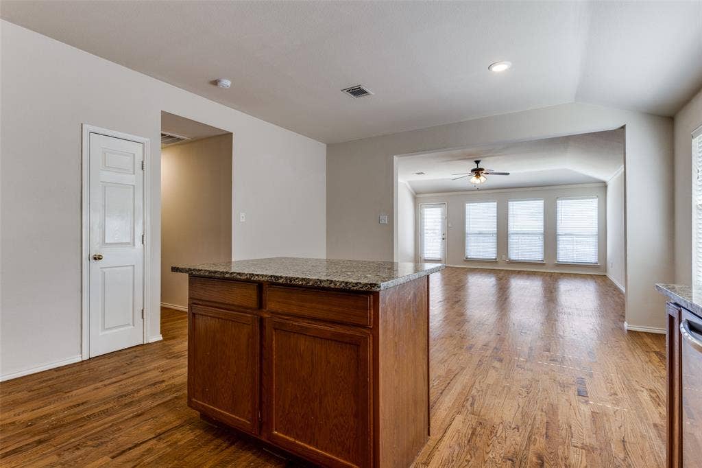 9710 Revolution Way, Frisco, TX 75033 9710 Revolution Way, Frisco, TX 75033