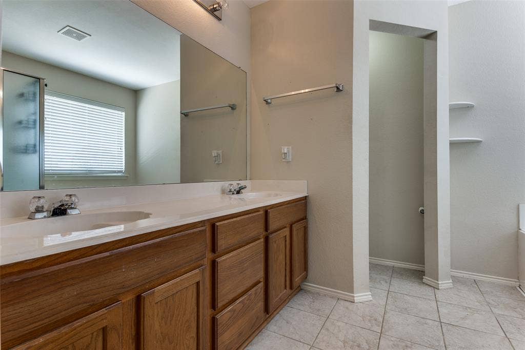 9710 Revolution Way, Frisco, TX 75033 9710 Revolution Way, Frisco, TX 75033