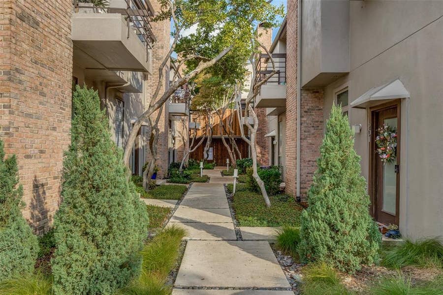 Property photo for 3944 Buena Vista Street, #206, Dallas, TX
