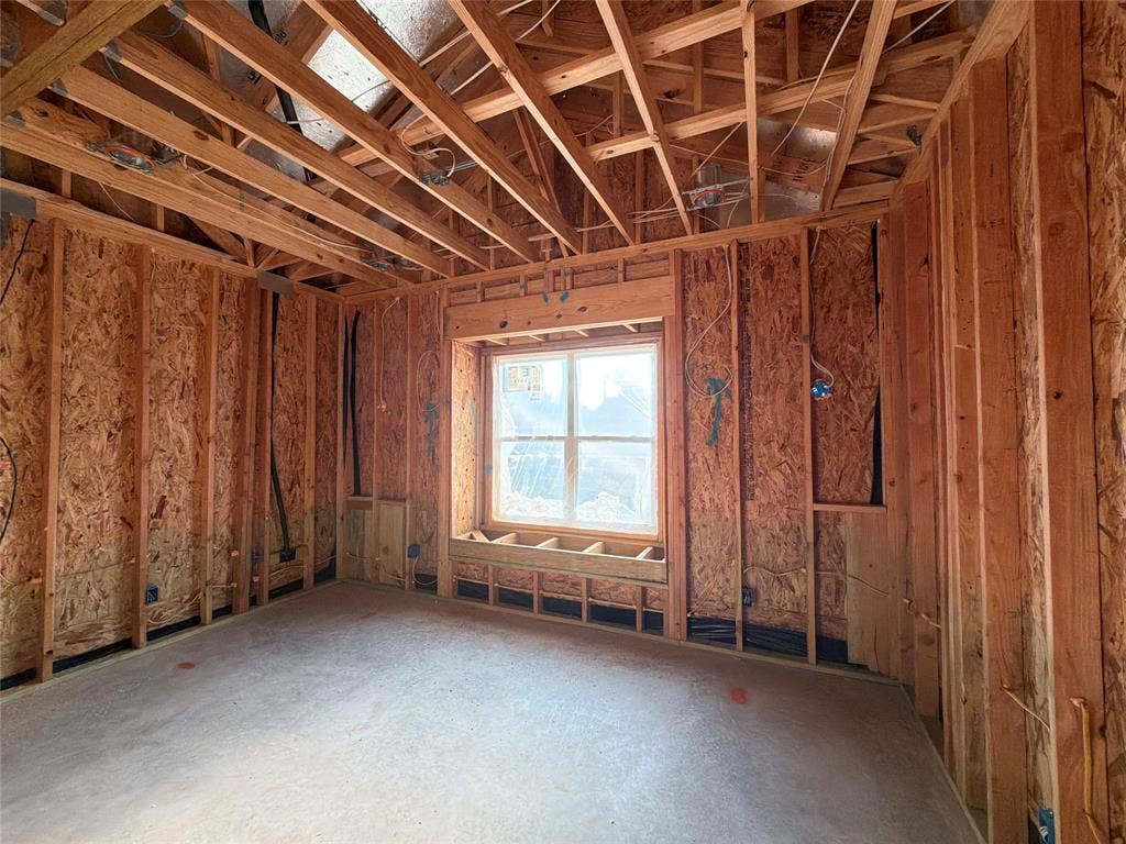 1445 Elk Creek Road, Dallas, TX 75253