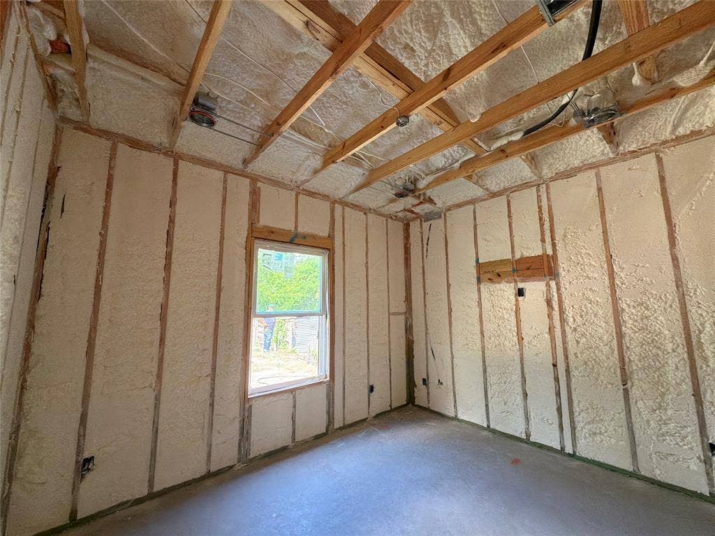 1445 Elk Creek Road, Dallas, TX 75253