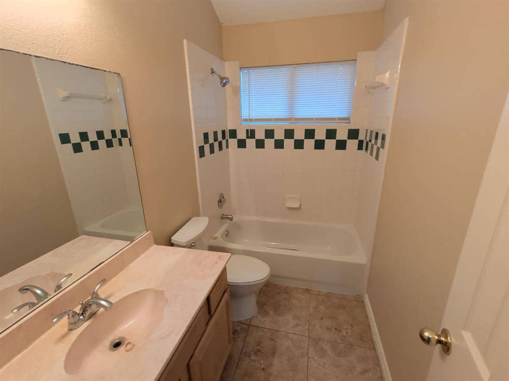 4819 Brady Court, Arlington, TX 76018 Hall Bathroom