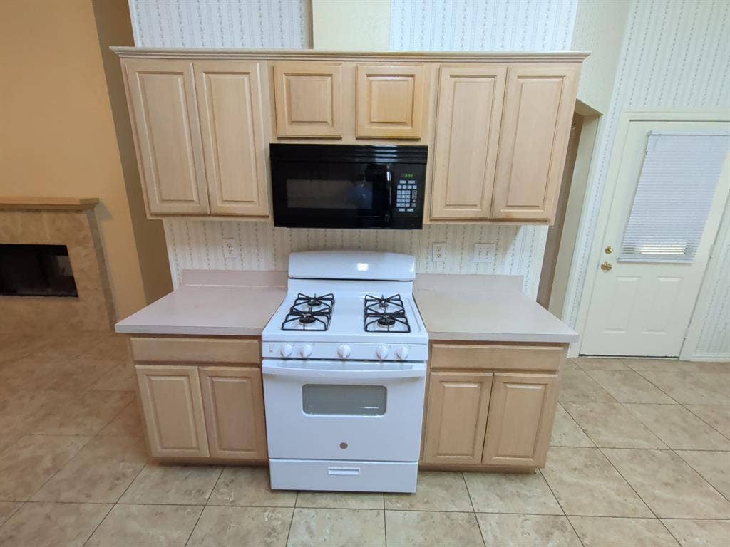 4819 Brady Court, Arlington, TX 76018 4819 Brady Court, Arlington, TX 76018