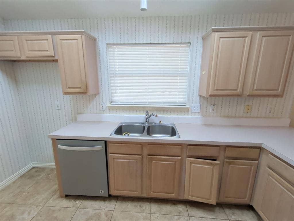 4819 Brady Court, Arlington, TX 76018 4819 Brady Court, Arlington, TX 76018